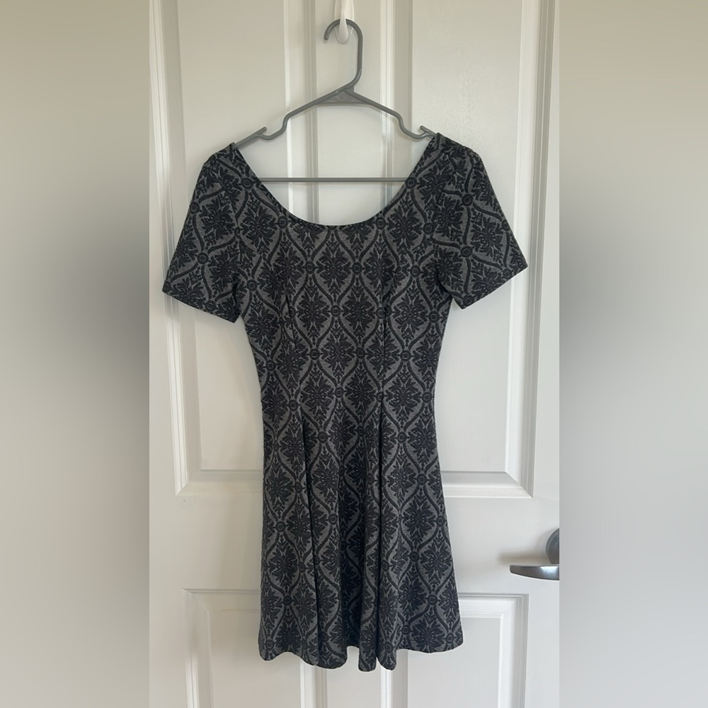 Gray patterned dress